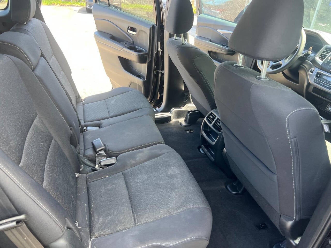 2020 Honda Passport Sport Image 8 of 30