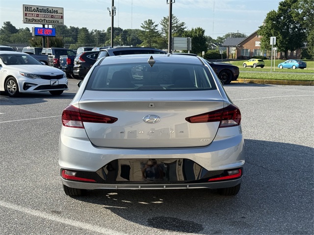 Vehicle image 6 of 24