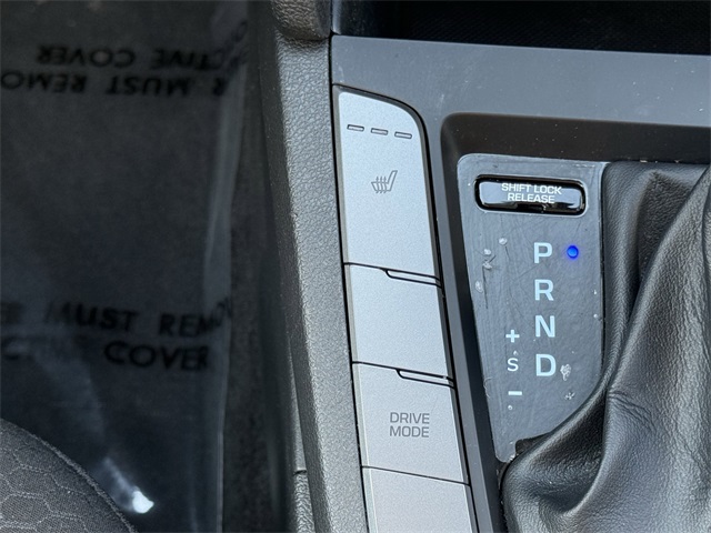 Vehicle image 19 of 24