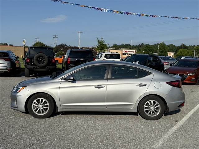 Vehicle image 8 of 24