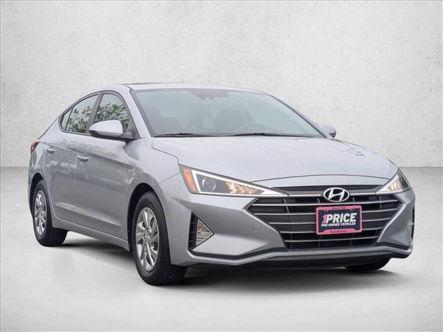 2020 Hyundai Elantra SE Image 3 of 23