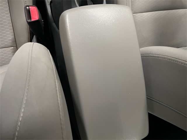 Vehicle image 14 of 24