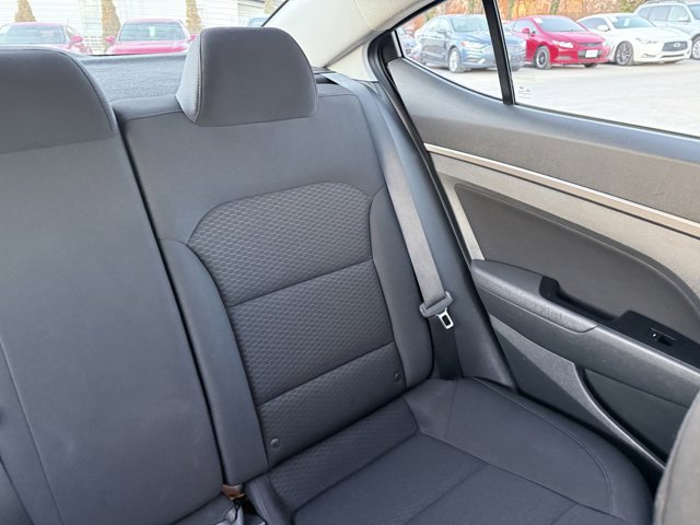 Vehicle image 23 of 26