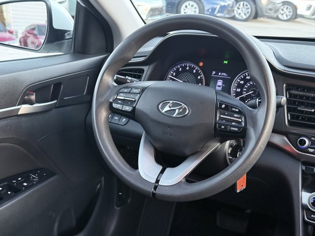 Vehicle image 18 of 26