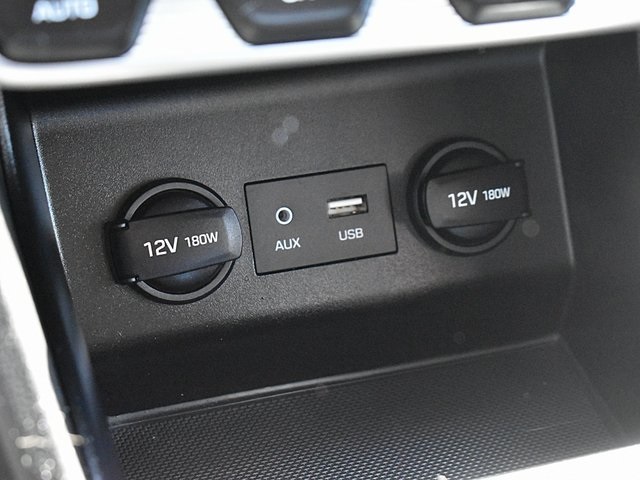Vehicle image 31 of 40