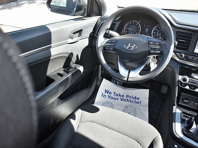 Vehicle image 23 of 40