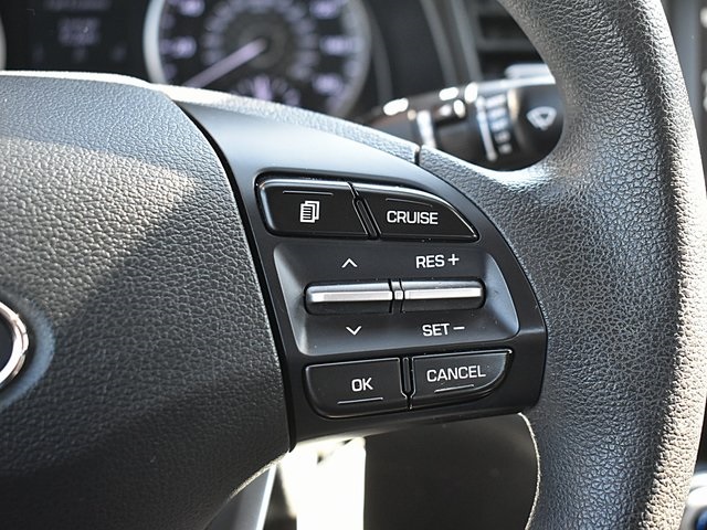 Vehicle image 37 of 40