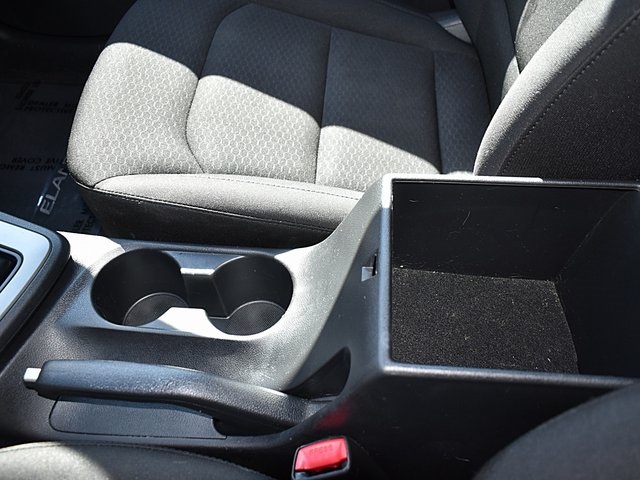 Vehicle image 33 of 40