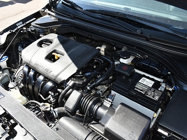 Vehicle image 15 of 40