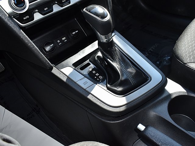 Vehicle image 32 of 40