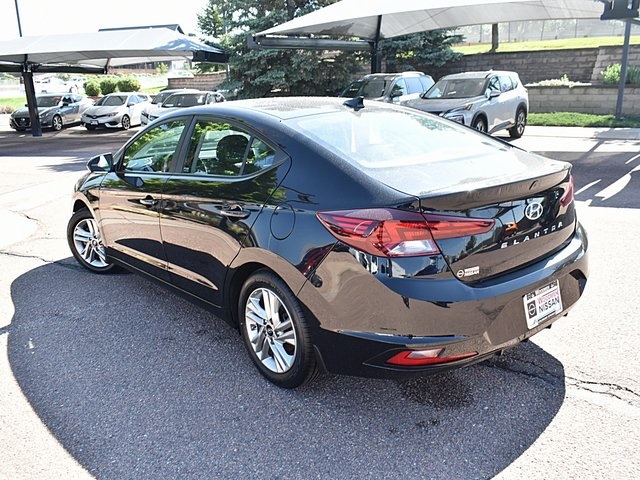 Vehicle image 9 of 40