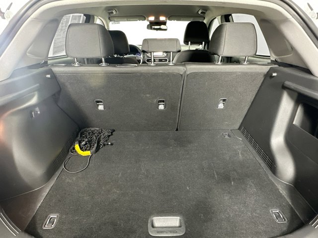 Vehicle image 23 of 28