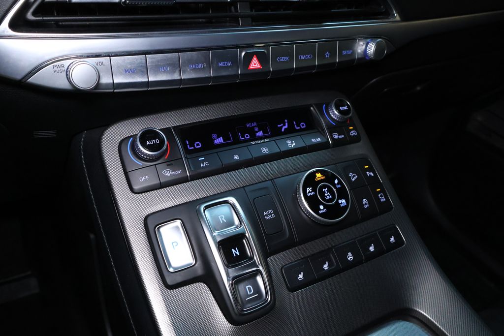 Vehicle image 20 of 43