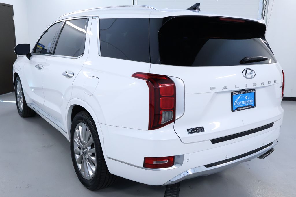 Vehicle image 7 of 43