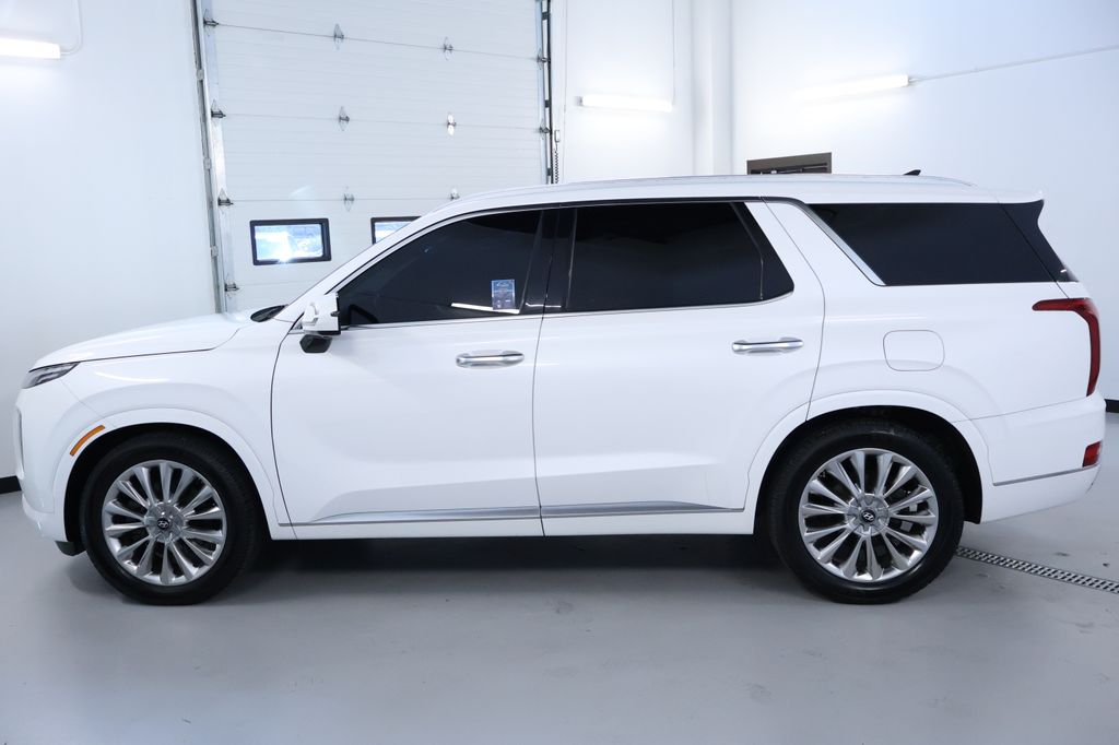 Vehicle image 8 of 43