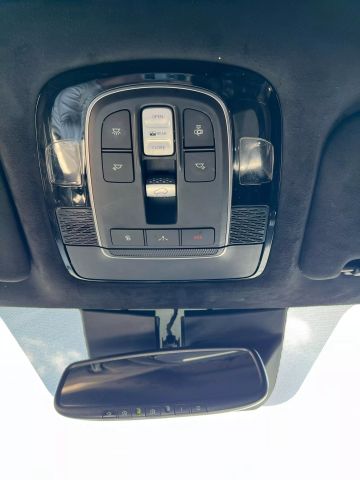 Vehicle image 39 of 46