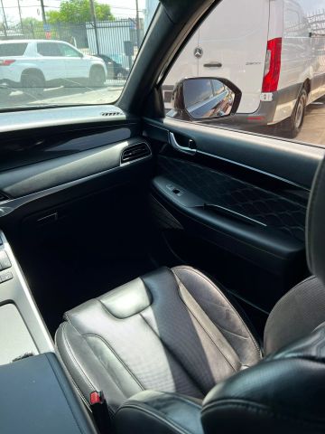 Vehicle image 17 of 46