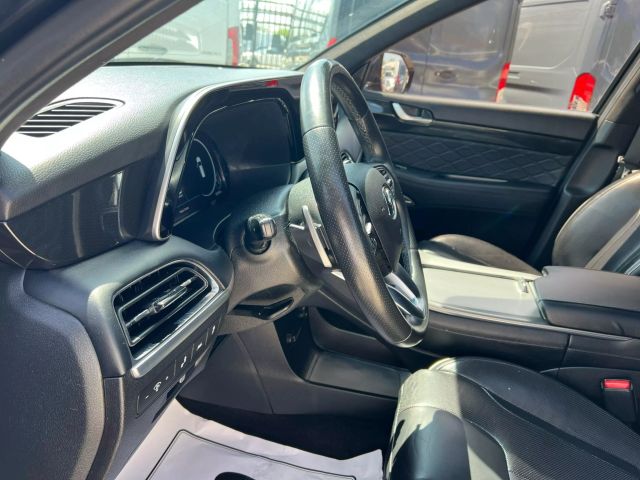 Vehicle image 28 of 46