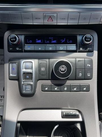 Vehicle image 33 of 46