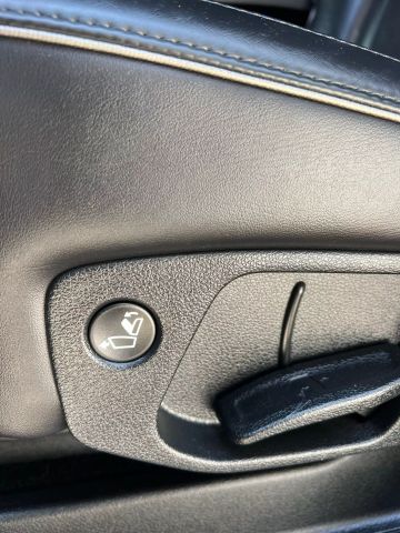 Vehicle image 19 of 46