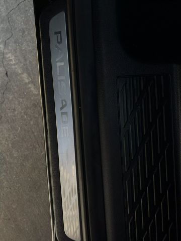 Vehicle image 26 of 46