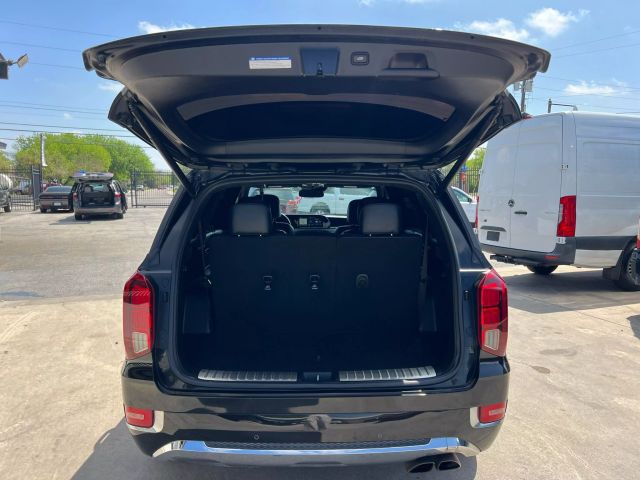 Vehicle image 10 of 46