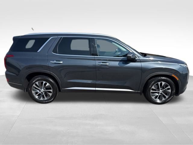 Vehicle image 4 of 42