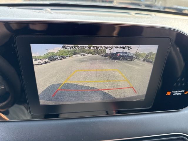 Vehicle image 27 of 42
