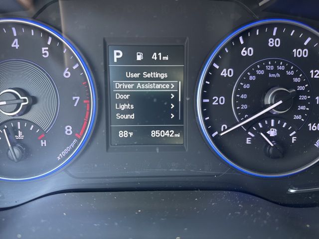Vehicle image 22 of 42