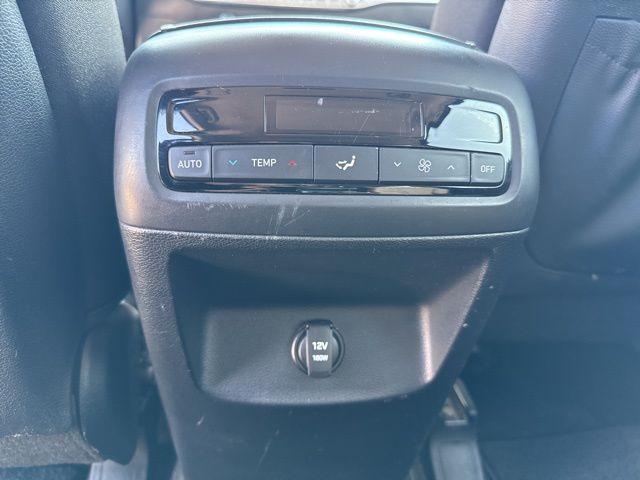 Vehicle image 36 of 42