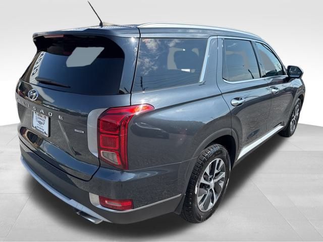 Vehicle image 5 of 42