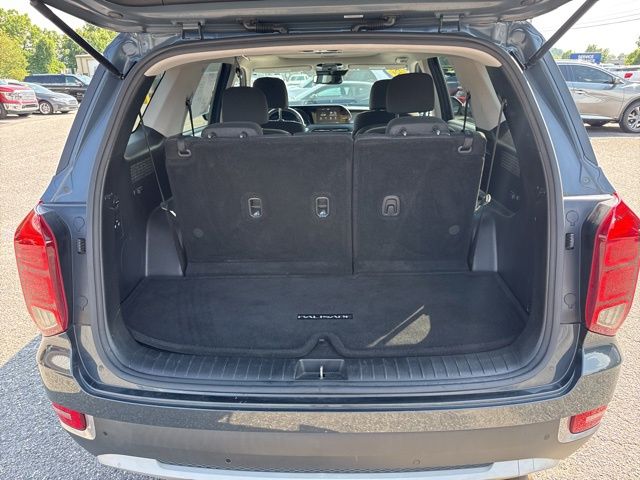 Vehicle image 10 of 42