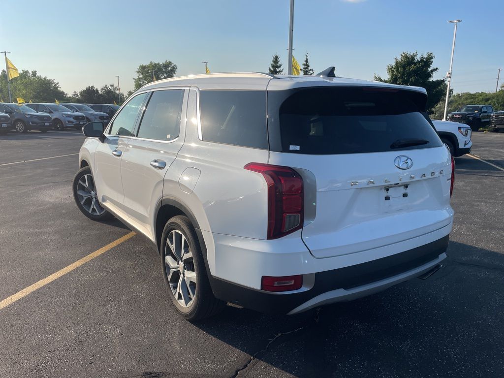 Vehicle image 7 of 22