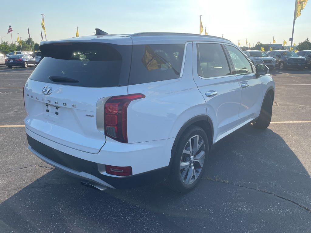 Vehicle image 5 of 22