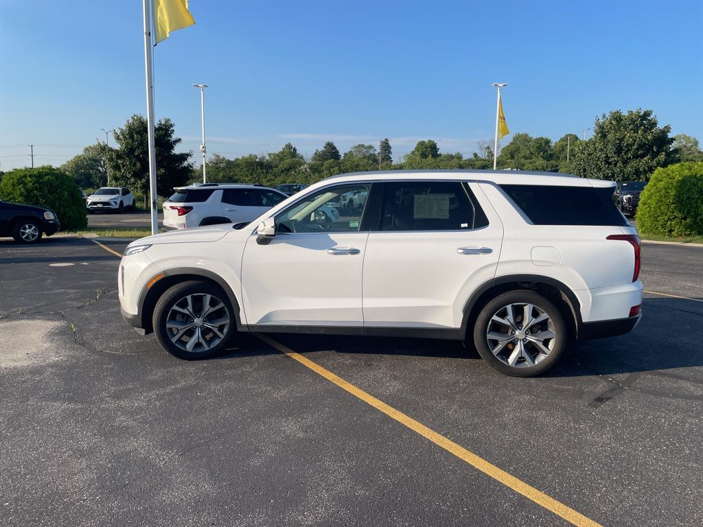 Vehicle image 8 of 22