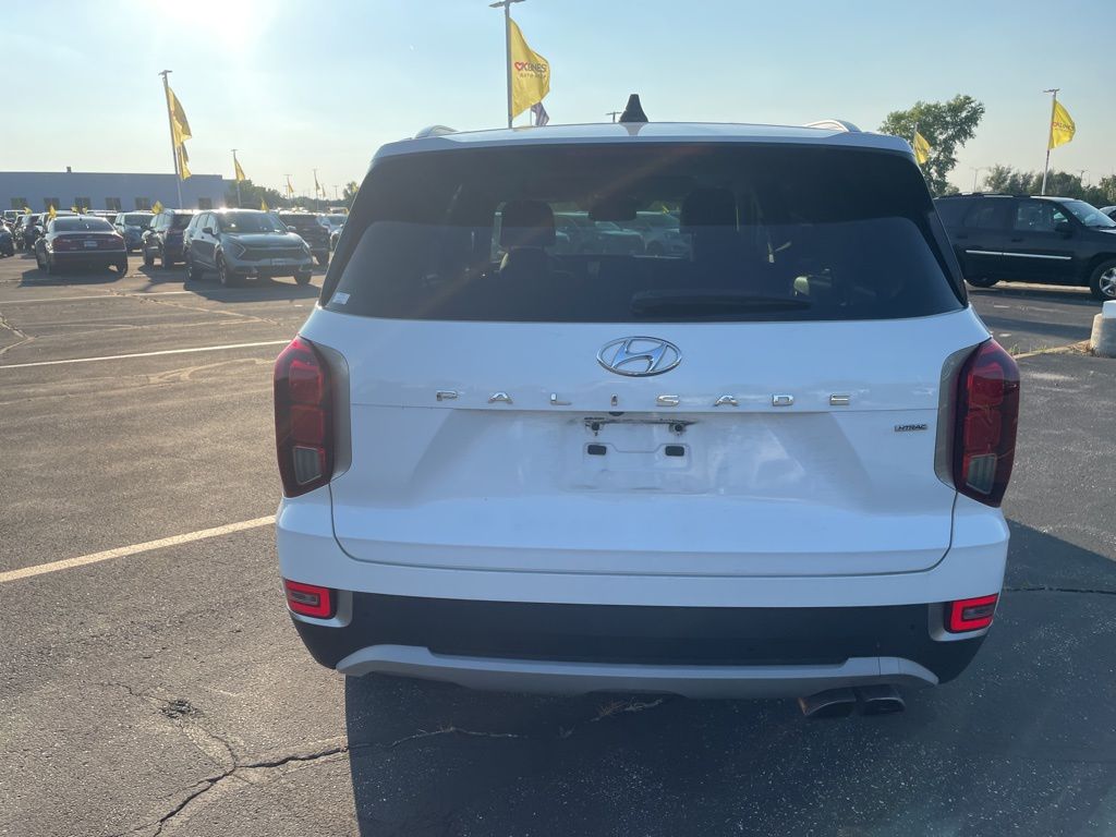 Vehicle image 6 of 22