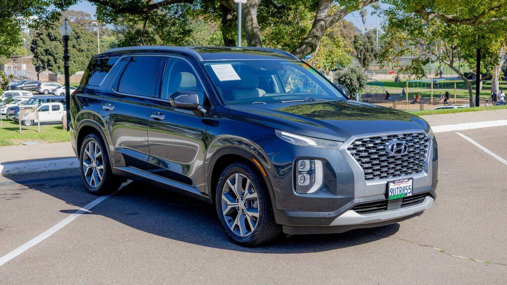 2020 Hyundai Palisade SEL Image 3 of 32