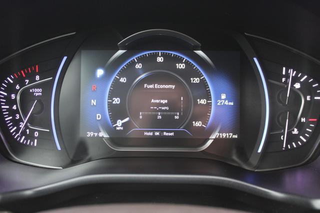 Vehicle image 14 of 36