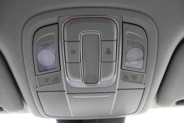 Vehicle image 24 of 36