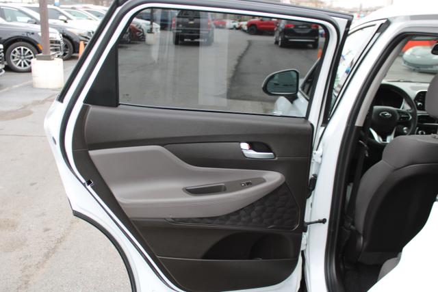 Vehicle image 25 of 36