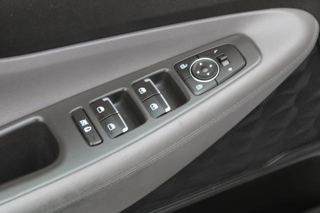 Vehicle image 10 of 36