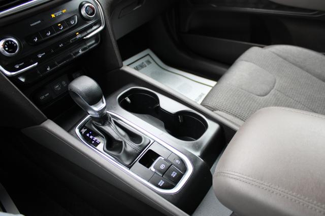 Vehicle image 19 of 36