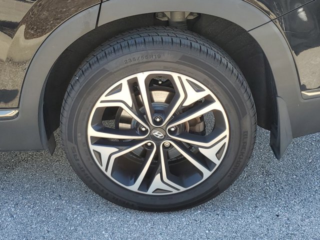 2020 Hyundai Santa Fe Limited Image 11 of 34