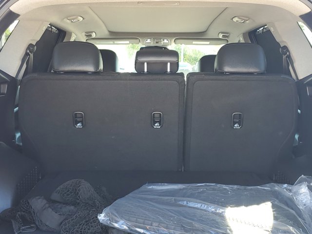 2020 Hyundai Santa Fe Limited Image 13 of 34