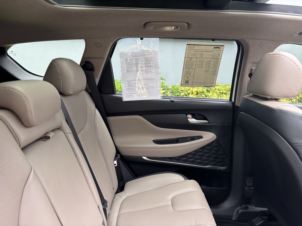 Vehicle image 10 of 26