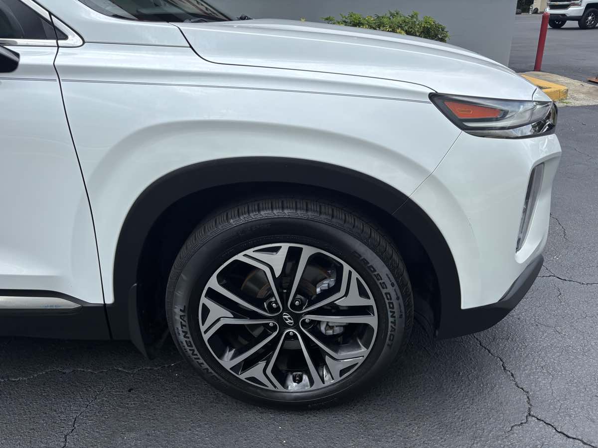 Vehicle image 5 of 26
