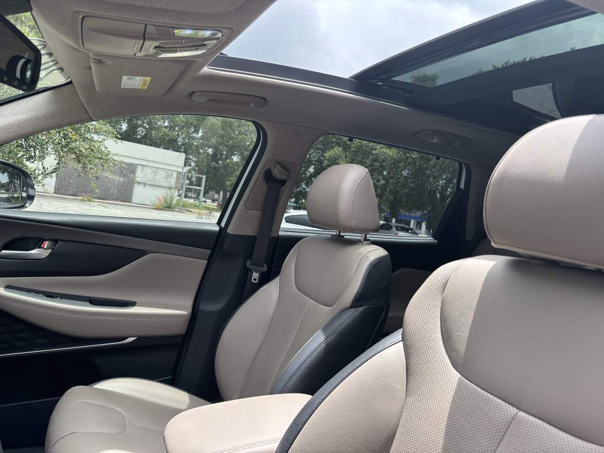 Vehicle image 25 of 26