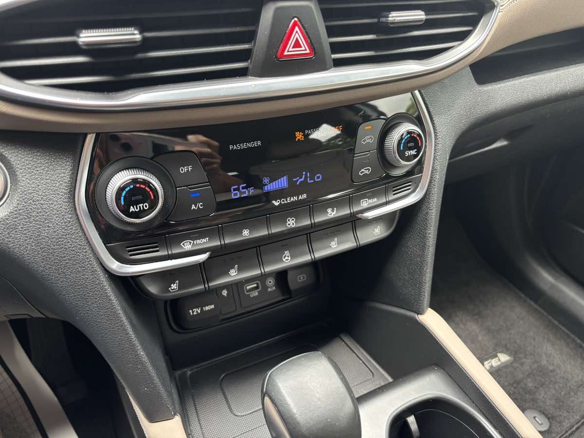 Vehicle image 17 of 26
