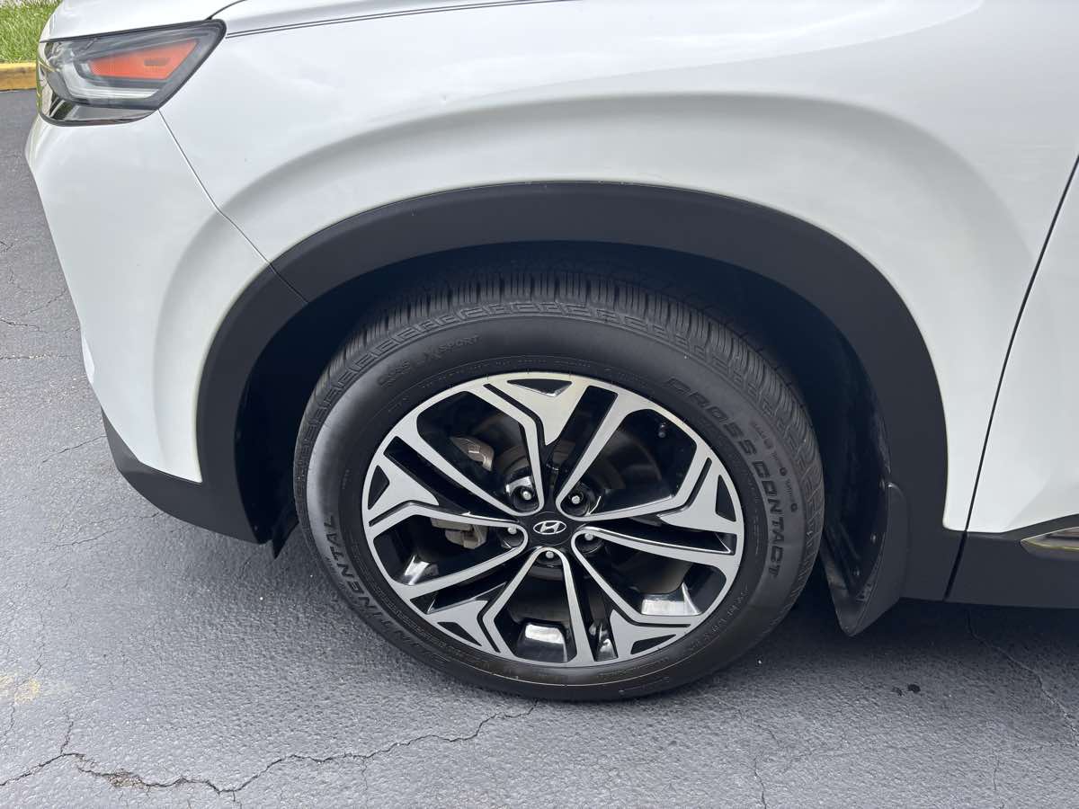 Vehicle image 4 of 26