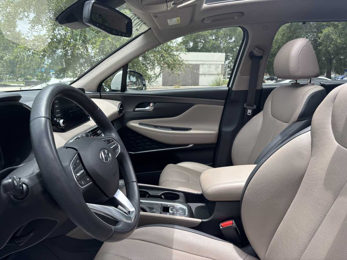Vehicle image 12 of 26